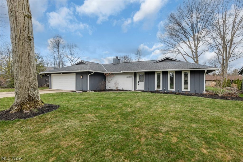 10810 Gate Post Road, Strongsville, OH
