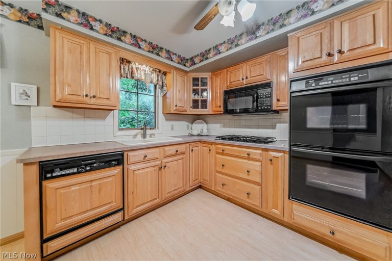 4781 Dorshwood Road, South Euclid, OH - Photo 6