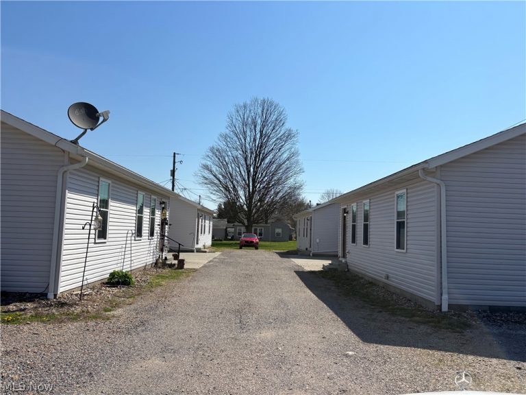 623 11th Drive, New Philadelphia, OH, 44663