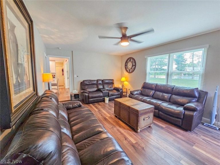 523 Janet Drive, Canfield, OH - Photo 2
