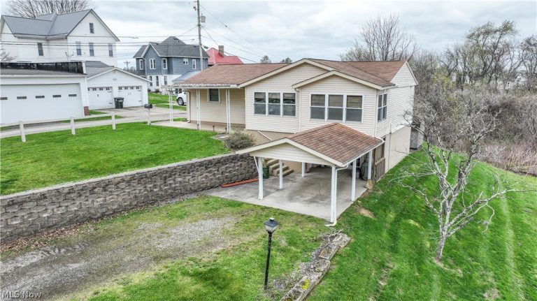 112 Cole Street, Barnesville, OH - Photo 3