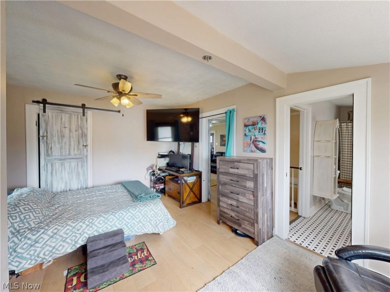 674 Portage Lakes Drive, Akron, OH - Photo 6