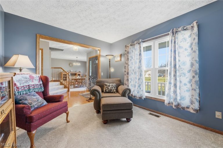 8294 Turquoise Avenue, Canton, OH - Photo 6