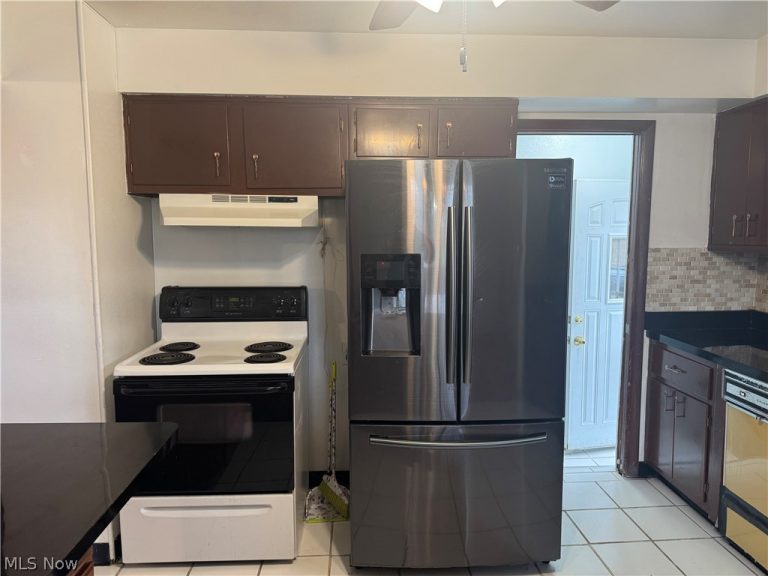 4569 144th Street, Cleveland, OH - Photo 4