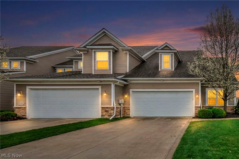 8330 Beaumont Drive, Mentor, OH - Photo 2