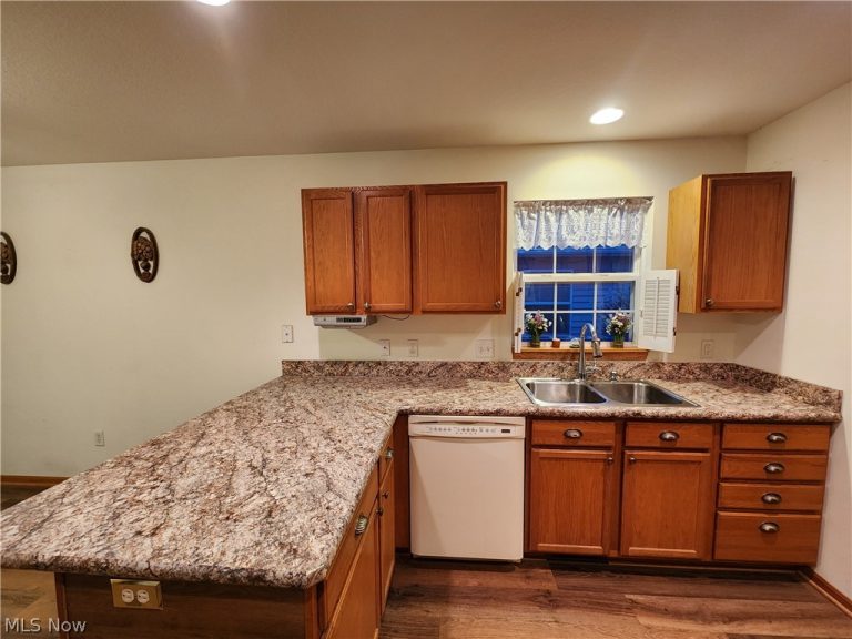 125 Fitch Boulevard #204, Youngstown, OH - Photo 3