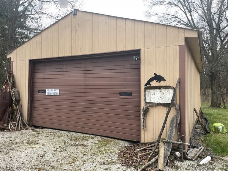 744 Carson Salt Springs Road, Mineral Ridge, OH - Photo 6