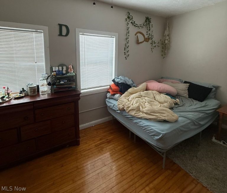 622 Middle Avenue, Elyria, OH - Photo 8