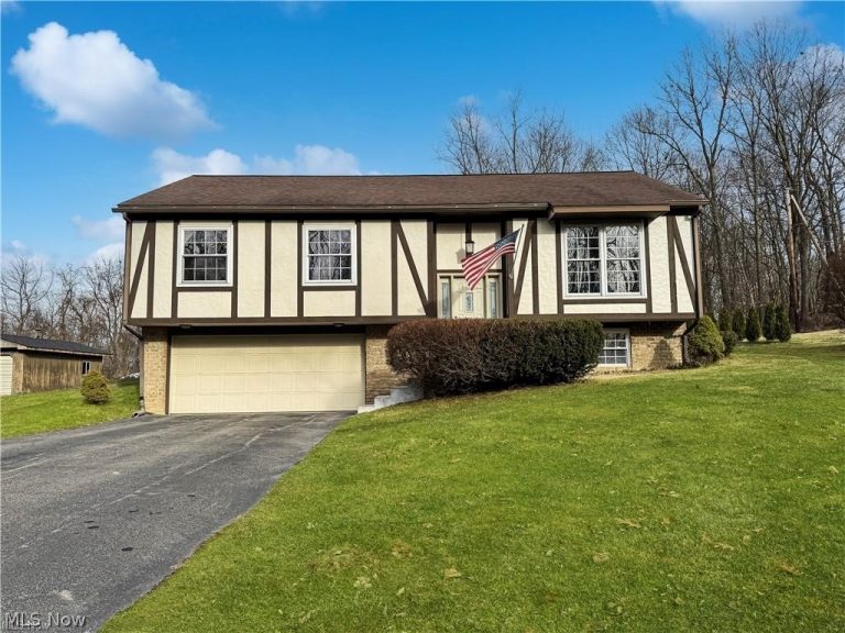 1392 Homestead Drive, East Liverpool, OH, 43920