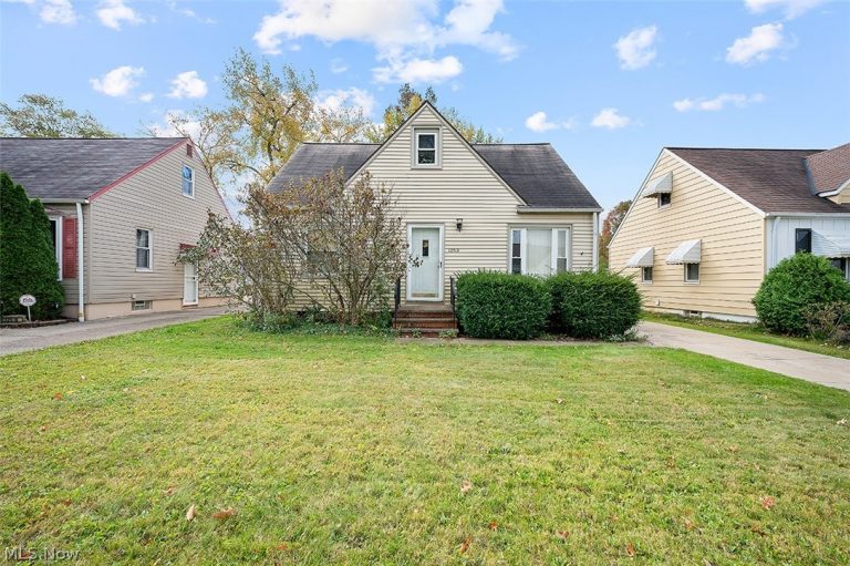 12512 York Boulevard, Garfield Heights, OH - Photo 2