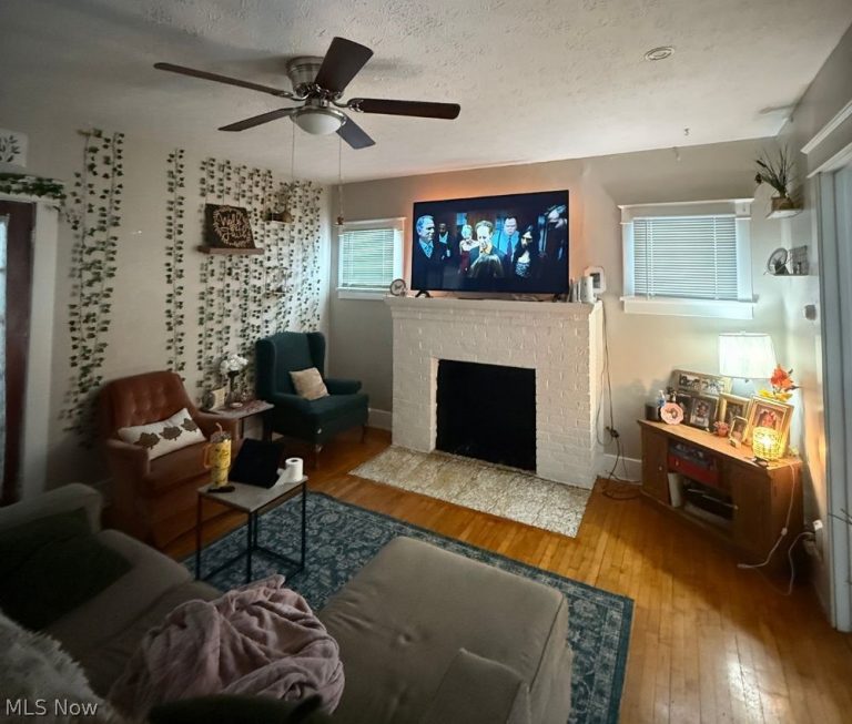 622 Middle Avenue, Elyria, OH - Photo 4