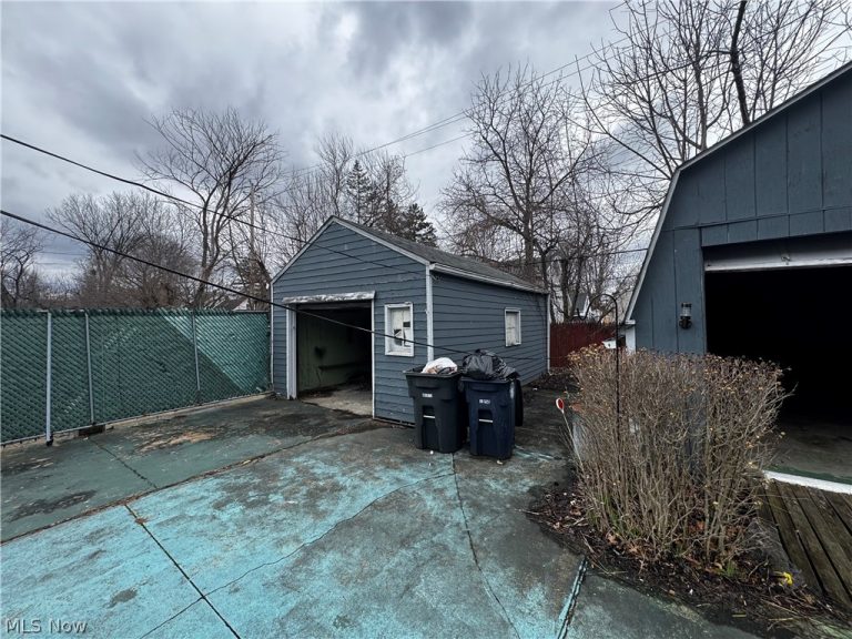 870 Frederick Boulevard, Akron, OH - Photo 4