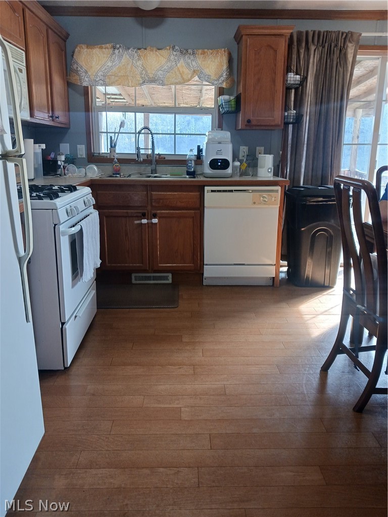 111 Everson Road, Belpre, OH - Photo 4