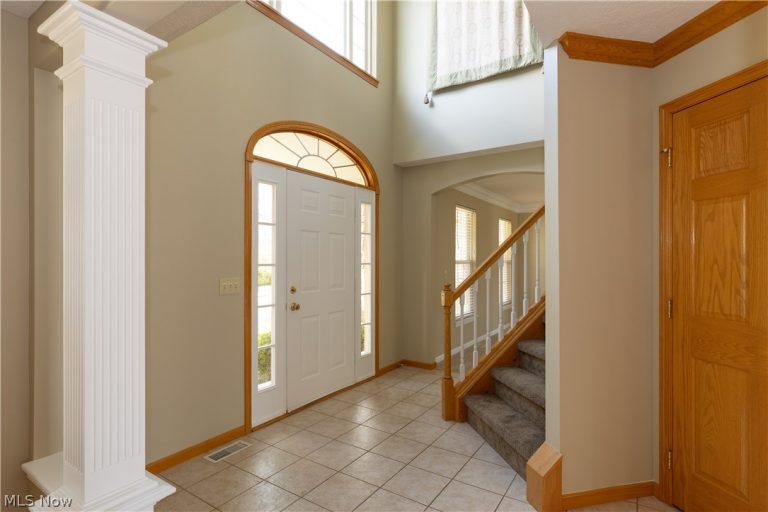 1201 Farmcote Circle, Medina, OH - Photo 2