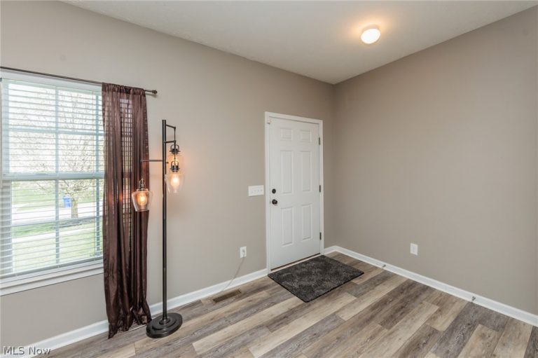 1422 Mclean Avenue, Streetsboro, OH - Photo 2