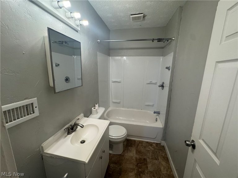 3207 121st Street, Cleveland, OH - Photo 8