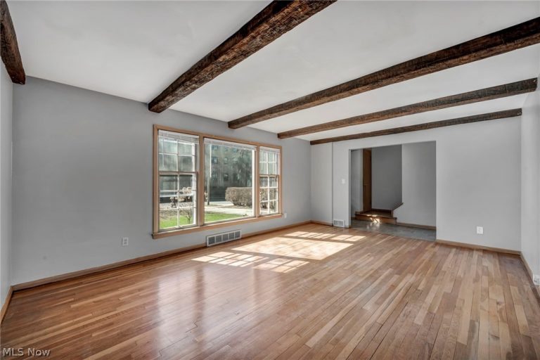 2463 Derbyshire Road, Cleveland Heights, OH - Photo 5