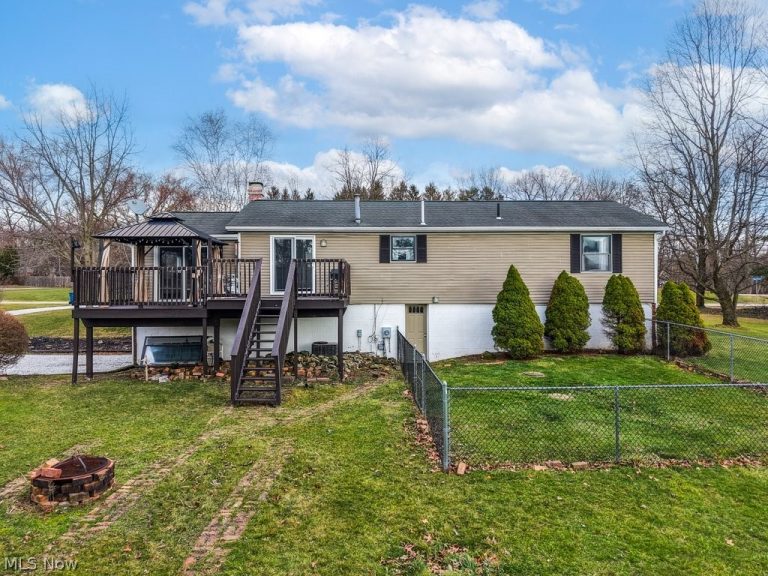 2190 Waterbury Drive, Uniontown, OH - Photo 5