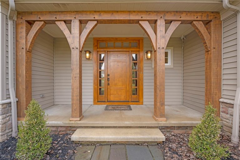 11295 Sutton Place, Chardon, OH - Photo 5