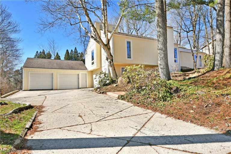 6152 Southern Hills Court, Canfield, OH, 44406