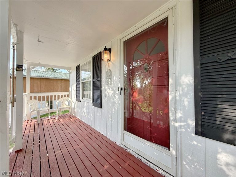 1181 Clement Avenue, Belpre, OH - Photo 6