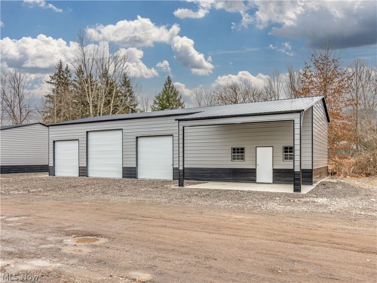 1904 Wadsworth Road, Norton, OH, 44203