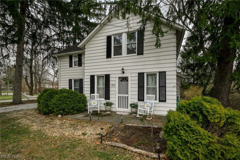 374 River Road, Munroe Falls, OH - Photo 2