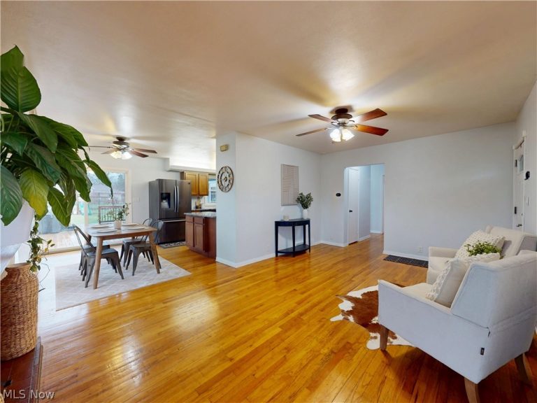 162 Leavitt Road, Amherst, OH - Photo 4