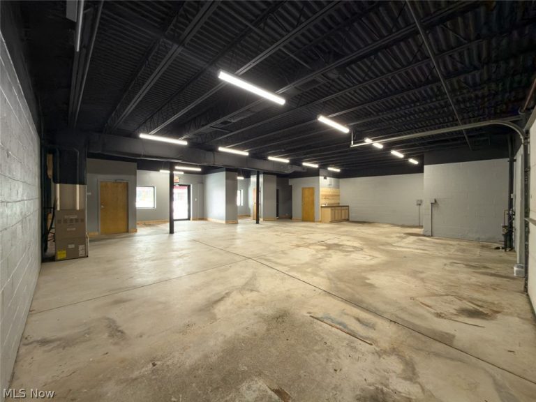 137 Federal Avenue, Massillon, OH - Photo 8