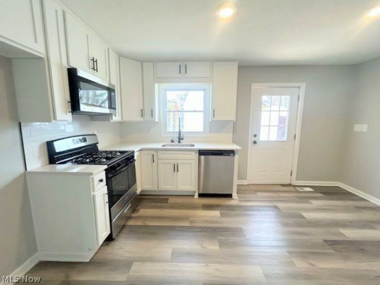 3834 Morley Drive, Kent, OH - Photo 4