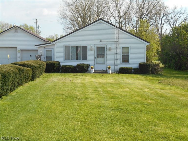 5845 Woodman Avenue, Ashtabula, OH - Photo 2