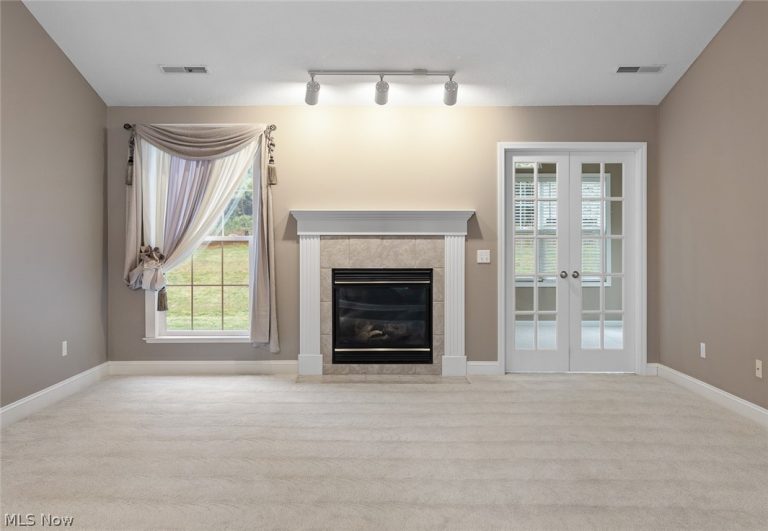 1458 Chesapeake Avenue, Louisville, OH - Photo 5