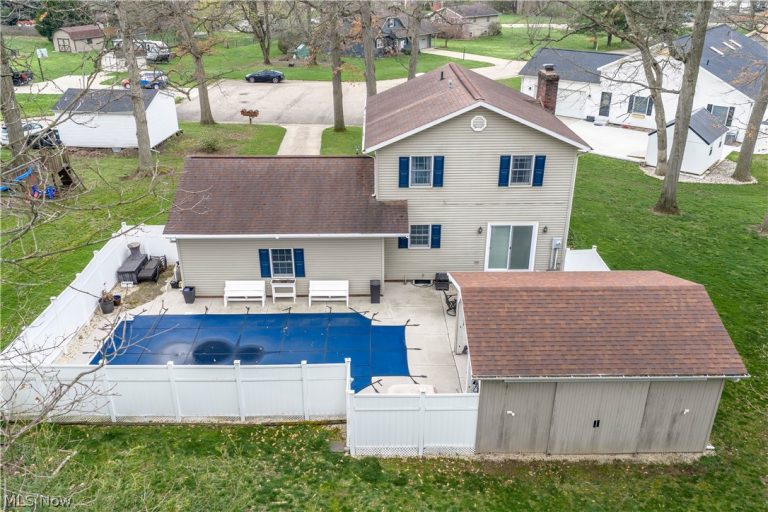 1131 Millbrook Square, Bolivar, OH - Photo 2
