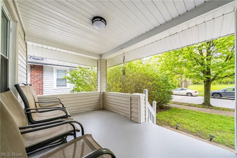 1714 Hillview Road, Cleveland, OH - Photo 3