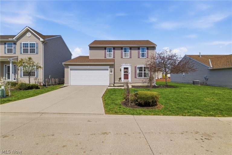 6258 Dogwood Lane, North Ridgeville, OH - Photo 2