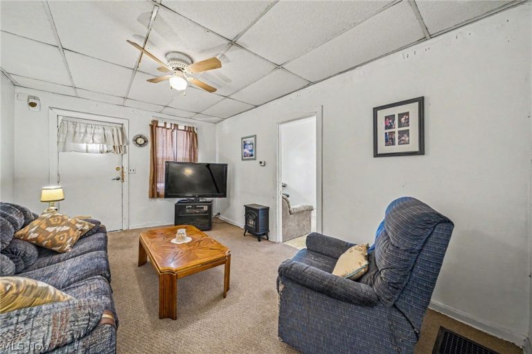 3009 Cypress Avenue, Cleveland, OH - Photo 8