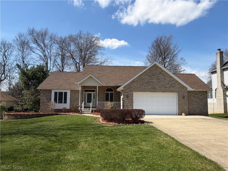 866 Lawrence Drive, Wadsworth, OH, 44281