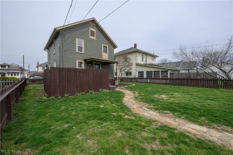 856 Baker Avenue, New Philadelphia, OH - Photo 8