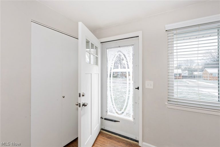 550 Augdon Drive, Elyria, OH - Photo 2