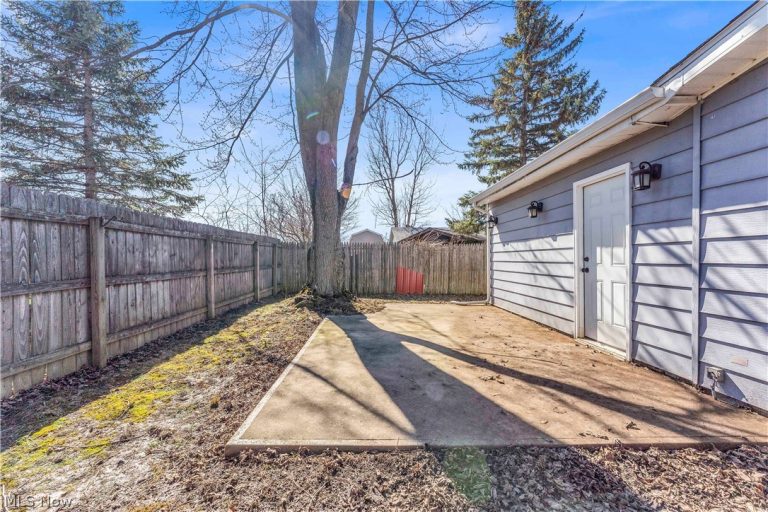 479 Stallion Court, LaGrange, OH - Photo 8