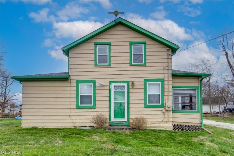 1314 Bank Street, Atwater, OH, 44201