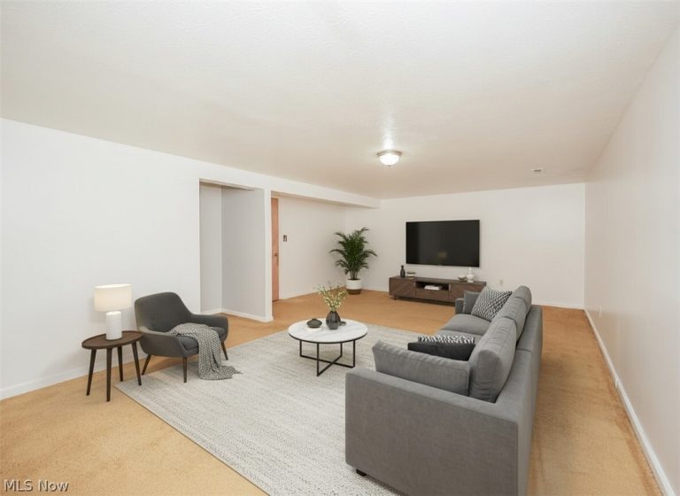 9471 Madison Lane, North Royalton, OH - Photo 2