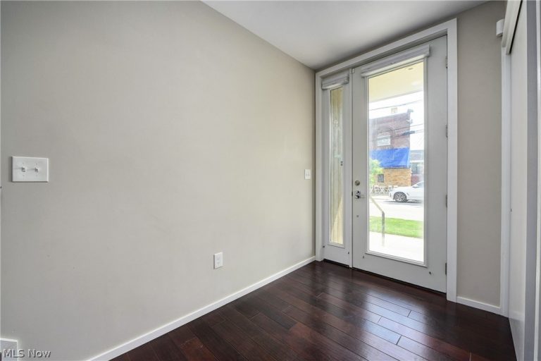 1320 58th Street, Cleveland, OH - Photo 4