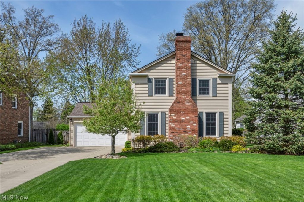 23066 Stoneybrook Drive, North Olmsted, OH