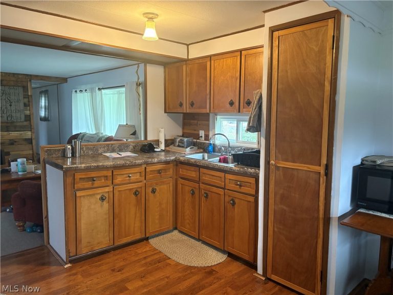 243 Park Avenue, New London, OH - Photo 5
