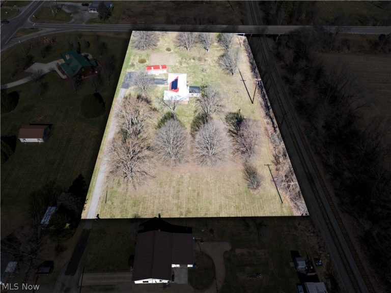 174 2nd Street, Perrysville, OH - Photo 3