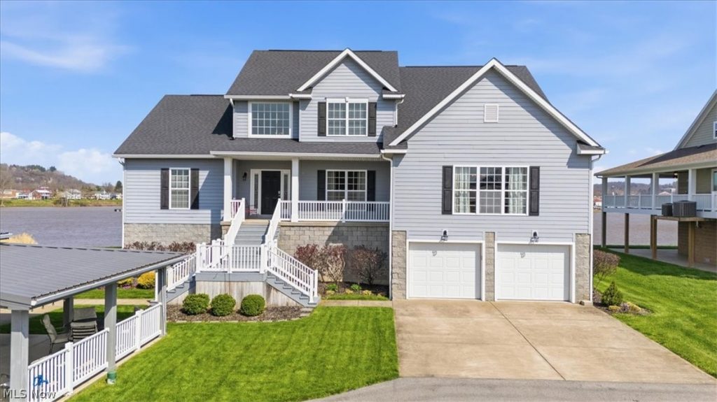 2 Stern Drive, Williamstown, WV