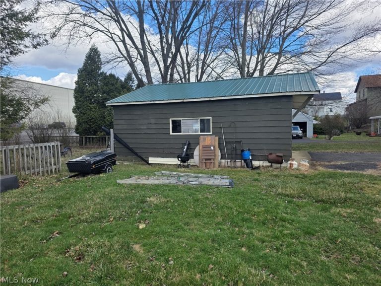 554 Taggart Street, East Palestine, OH - Photo 8