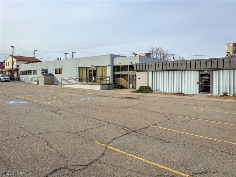 2230 Sunset Boulevard, Steubenville, OH - Photo 3
