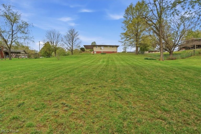 215 Highland Lake Terrace, Washington, WV - Photo 4